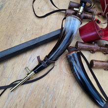 Blackpowder horn